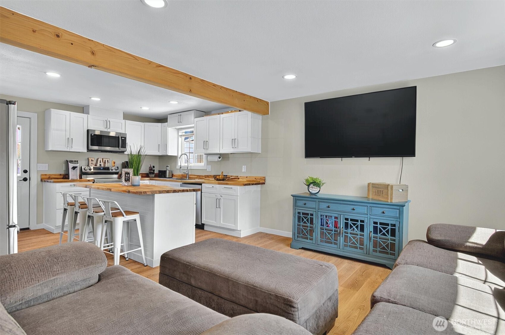 3330 Olive Way Longview, WA 98632 - Photo 6 of 32