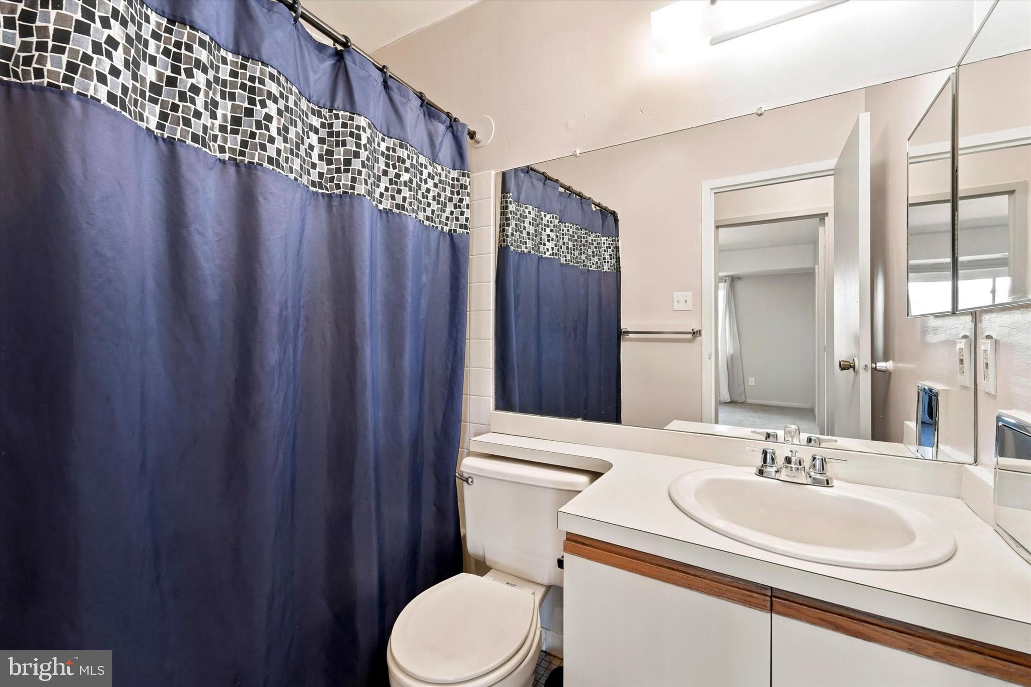 58201 Delaire Landing Road, Unit 201 Philadelphia, PA 19114 - Photo 14 of 25