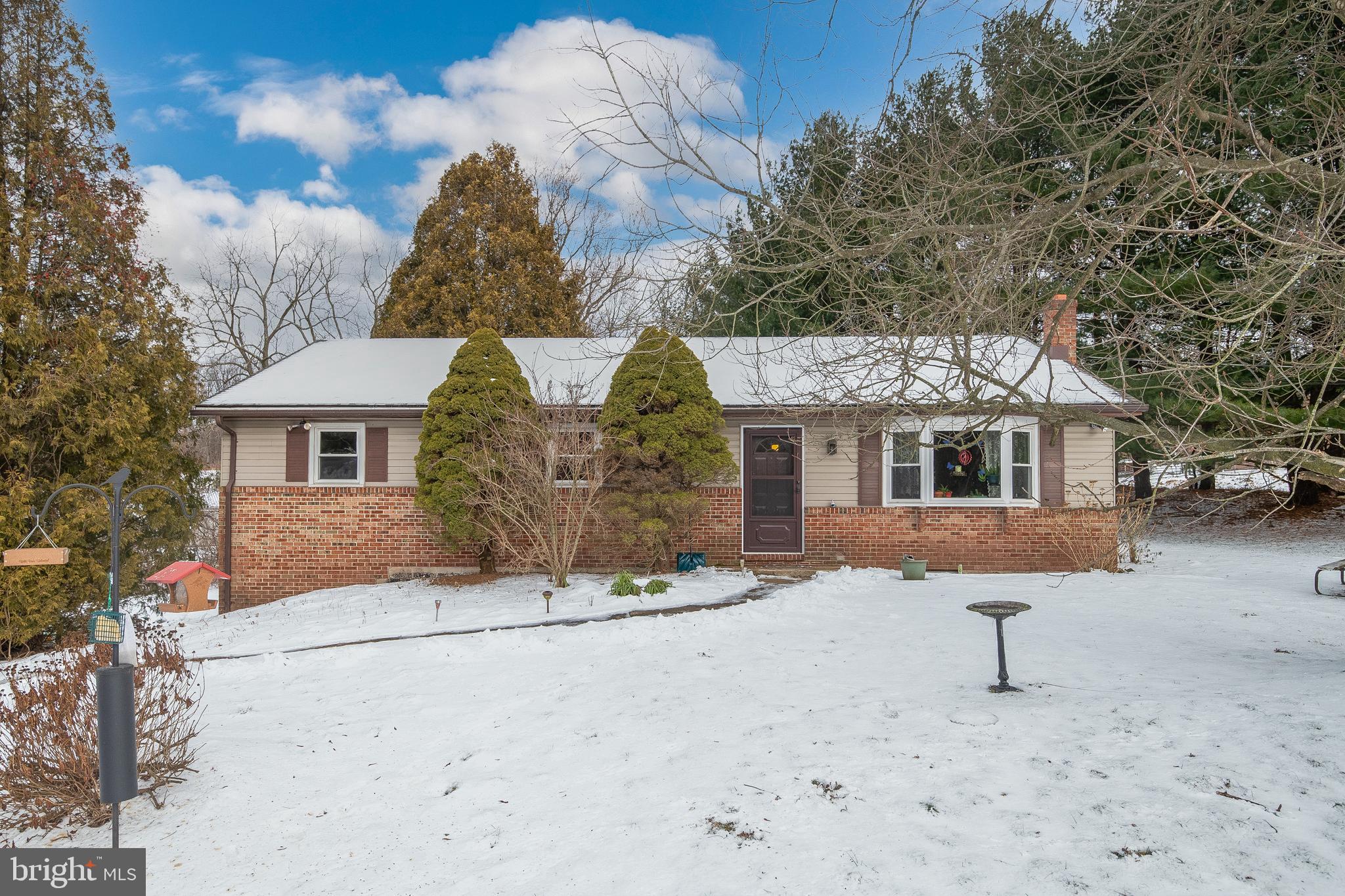 662 Gouglersville Road Reading, PA 19608 - Photo 2 of 29
