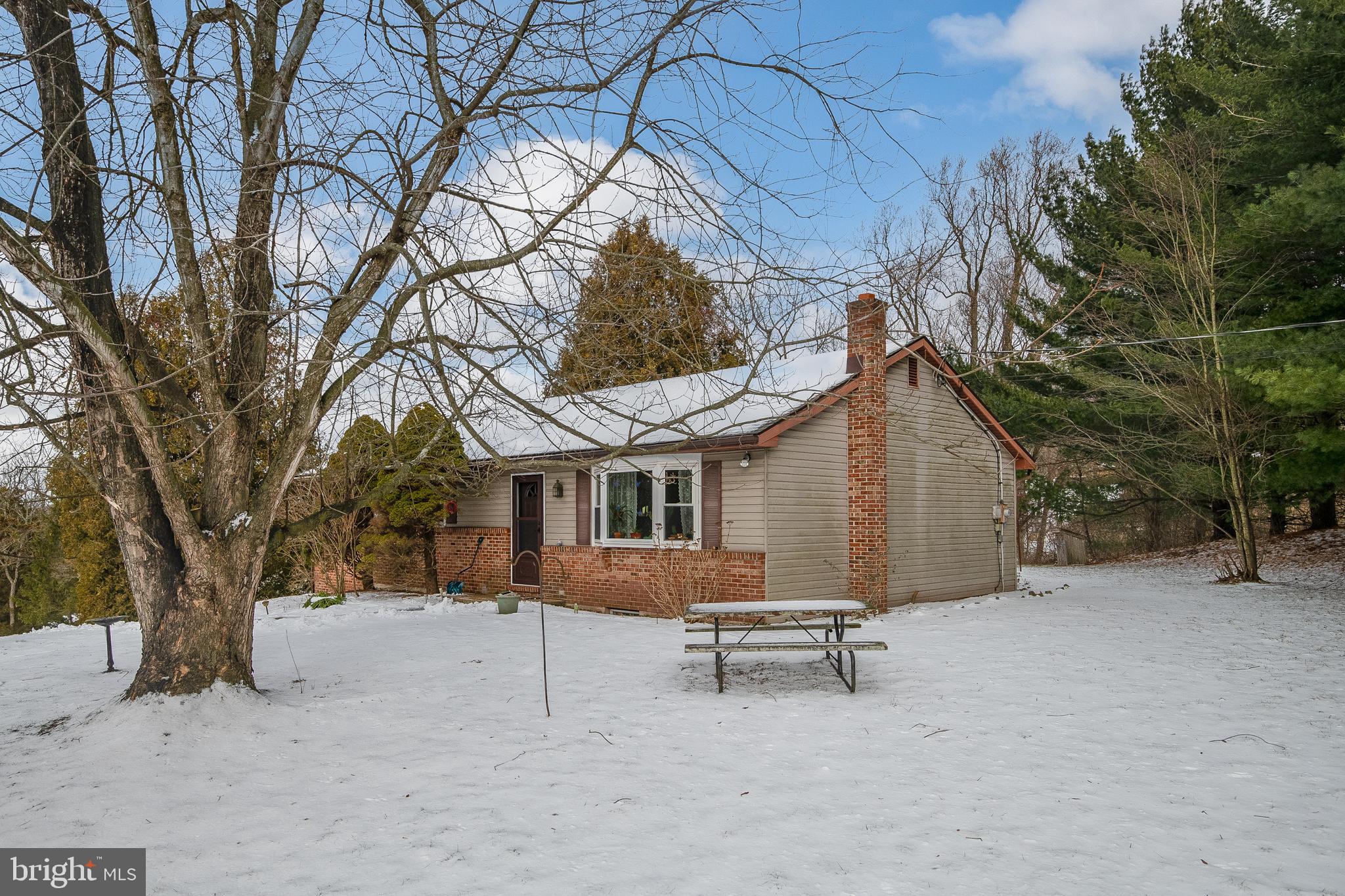 662 Gouglersville Road Reading, PA 19608 - Photo 3 of 29