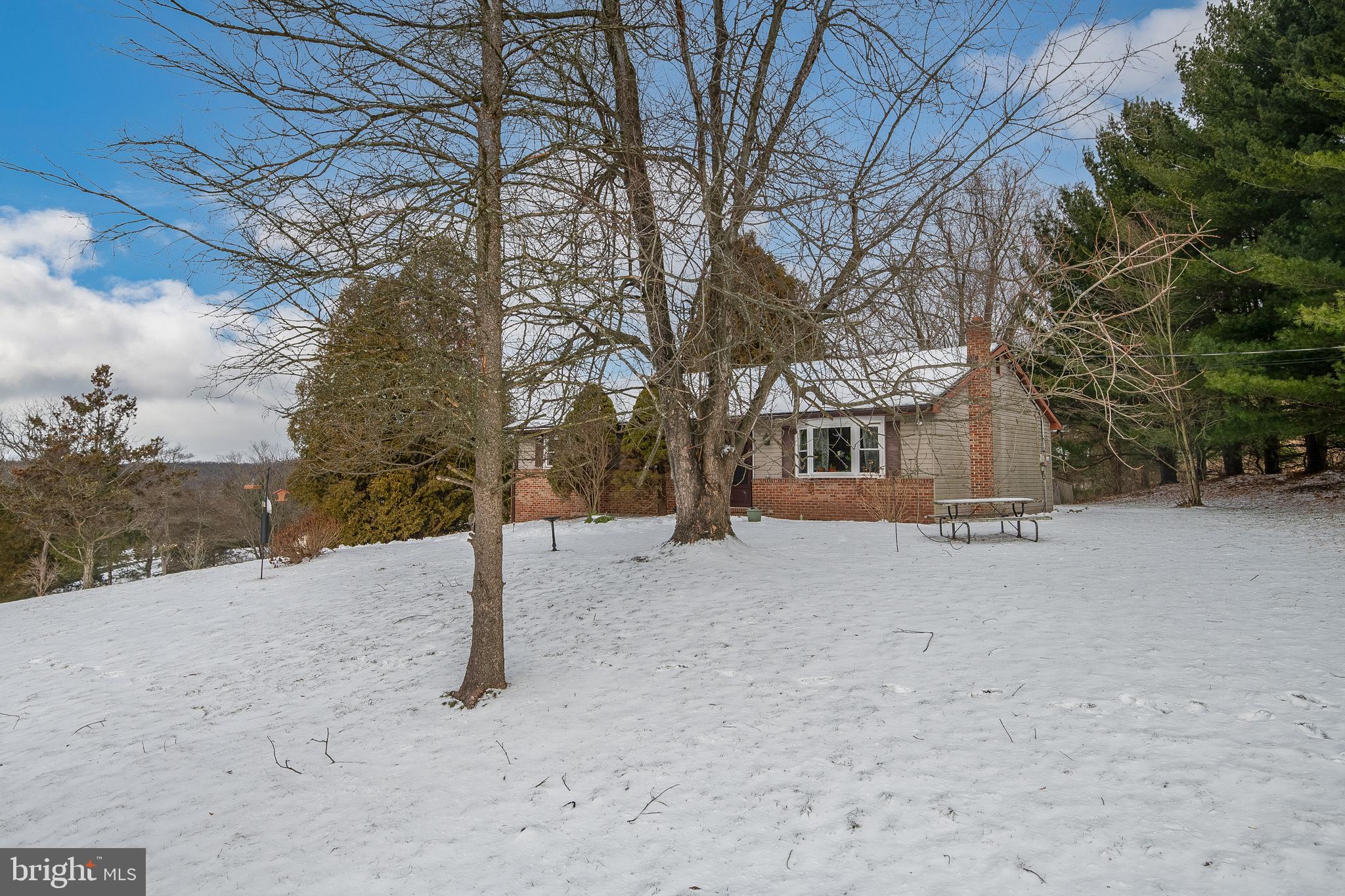 662 Gouglersville Road Reading, PA 19608 - Photo 4 of 29