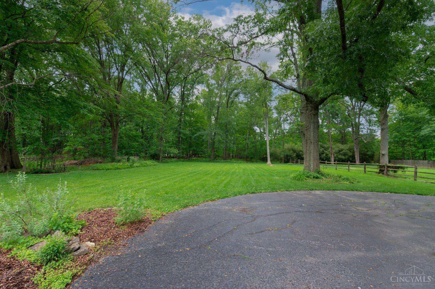 1388 Wade Road Milford, OH 45150 - Photo 4 of 43 Gallery Image 4