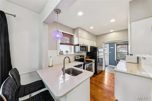 $369,900 | 5505 Milentz Avenue, St. Louis, MO 63109