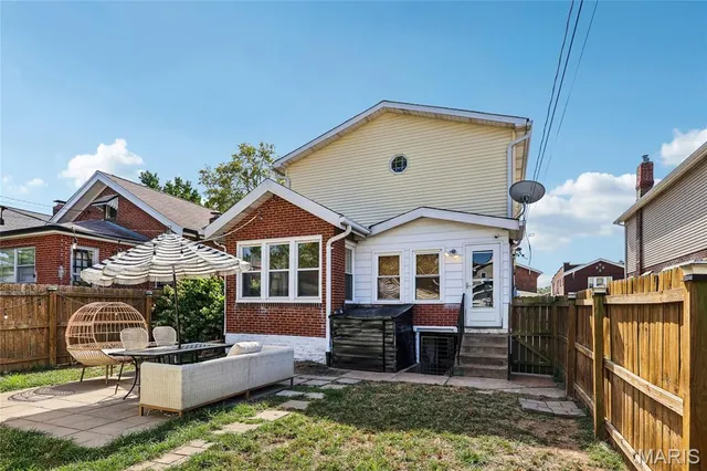 $369,900 | 5505 Milentz Avenue, St. Louis, MO 63109