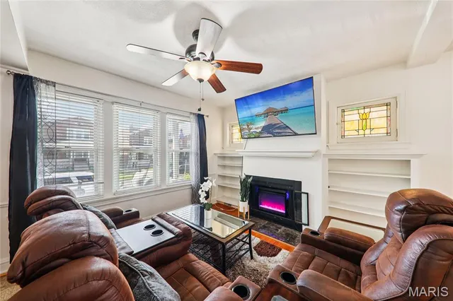 $369,900 | 5505 Milentz Avenue, St. Louis, MO 63109