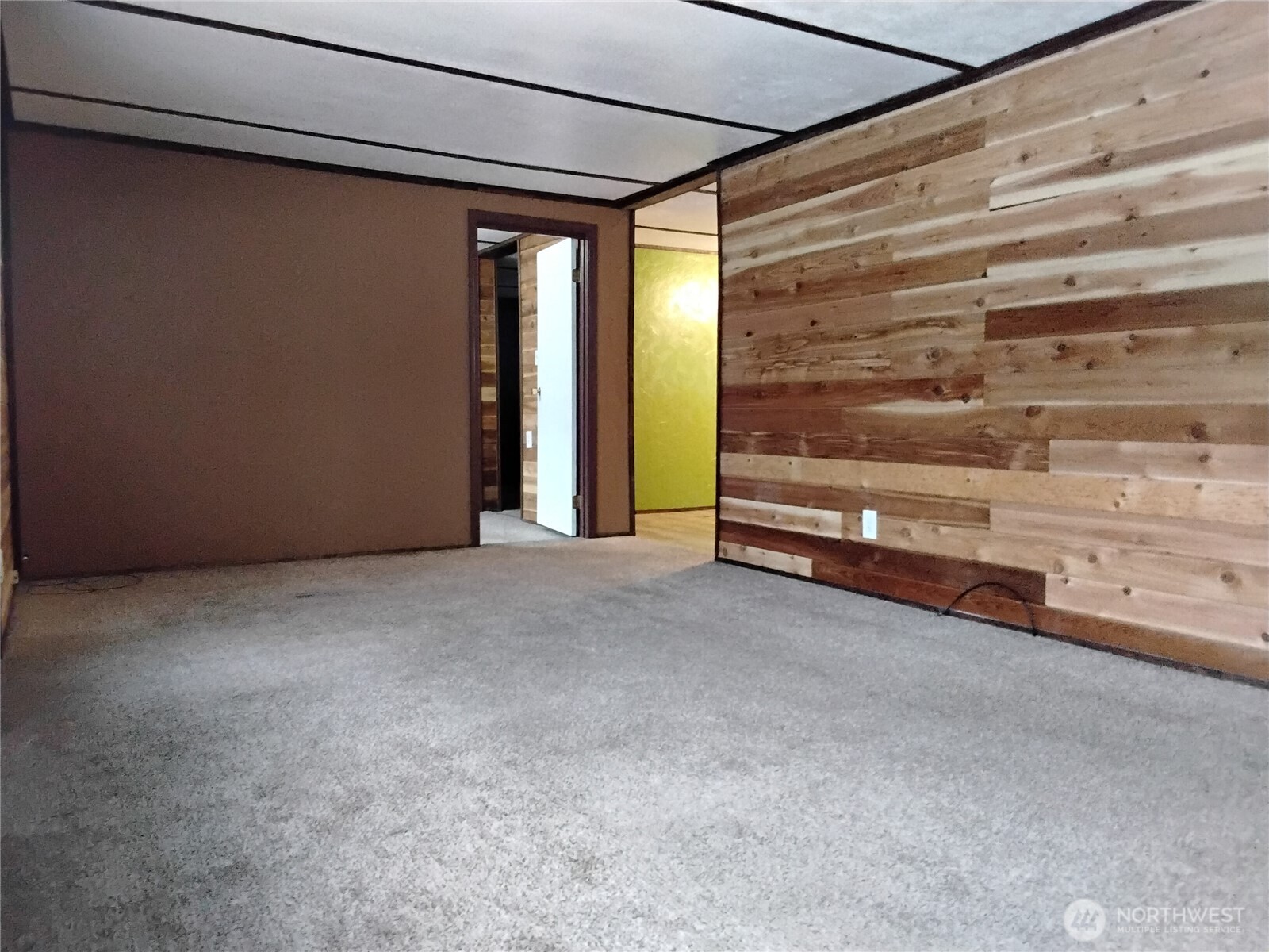 20 Round Up Road Oroville, WA 98844 - Photo 20 of 39 a view of an empty room with a window