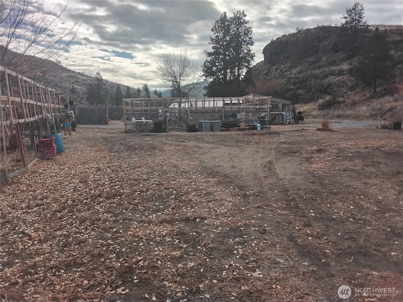 20 Round Up Road Oroville, WA 98844 - Photo 9 of 39 a view of outdoor space with city view