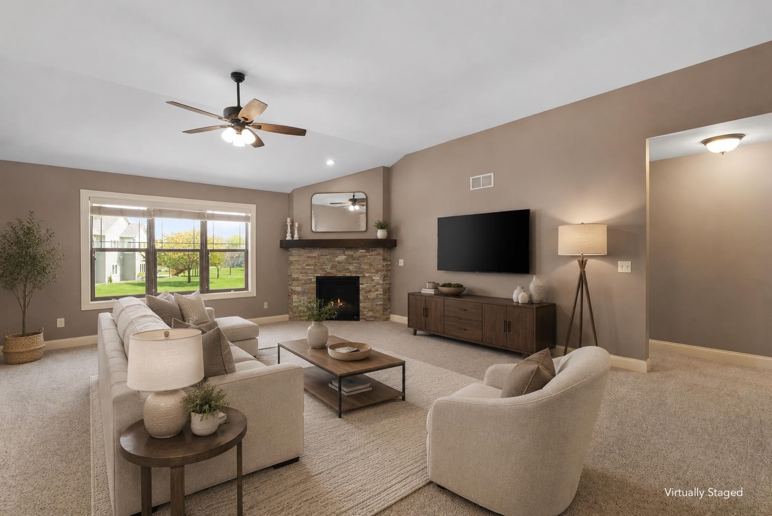 1411 Spahn Drive Waunakee, WI 53597 - Photo 4 of 36