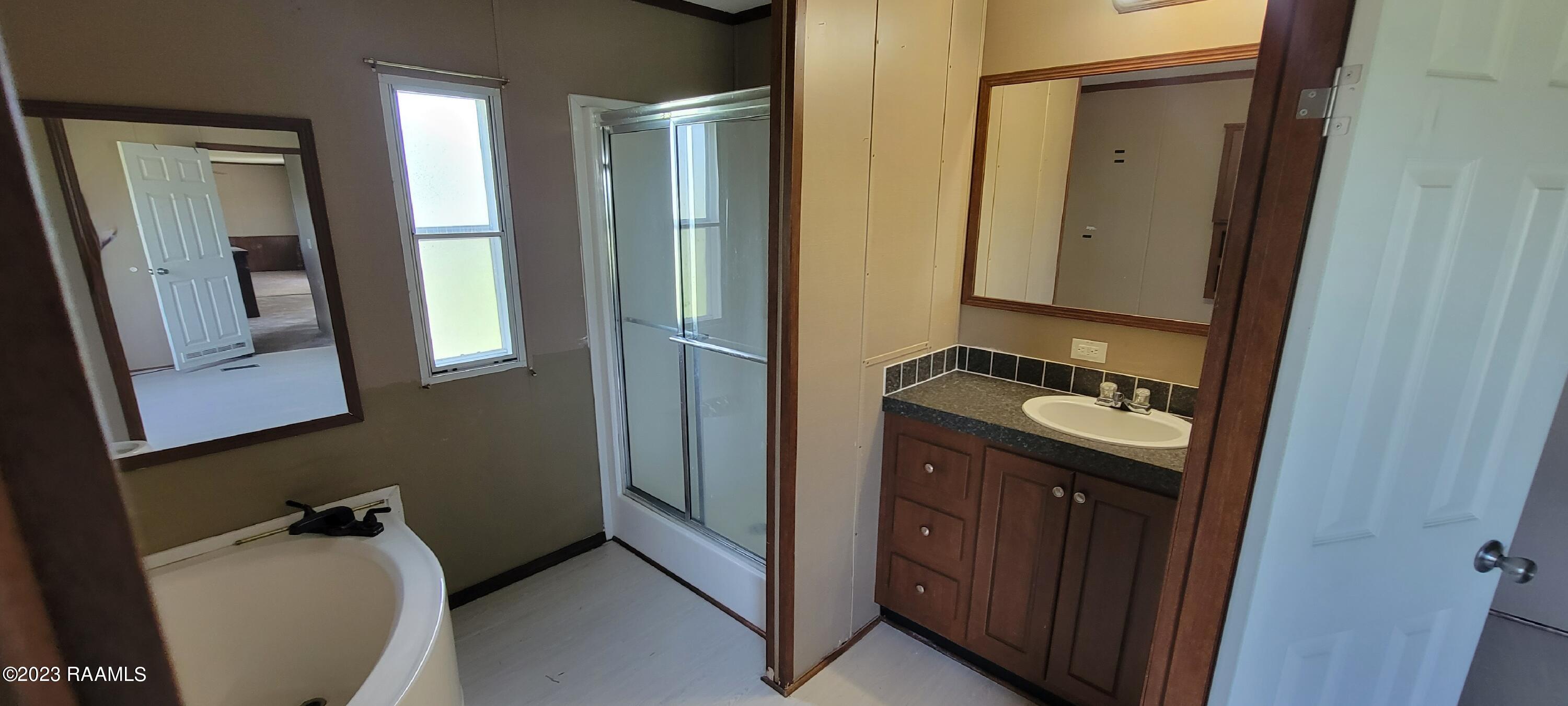 186 Martin Church Point Church Point, LA 70525 - Photo 5 of 10 20230416_154536