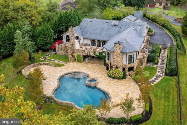 $3,595,000 | 2 Piney Meetinghouse Court, Potomac, MD 20854