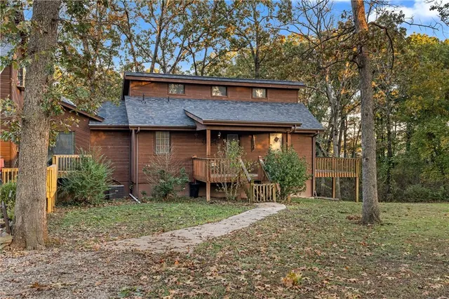 $875,000 | 23529 East Overland Road, Nevada, MO 64772