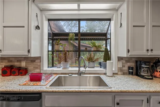 $875,000 | 23529 East Overland Road, Nevada, MO 64772