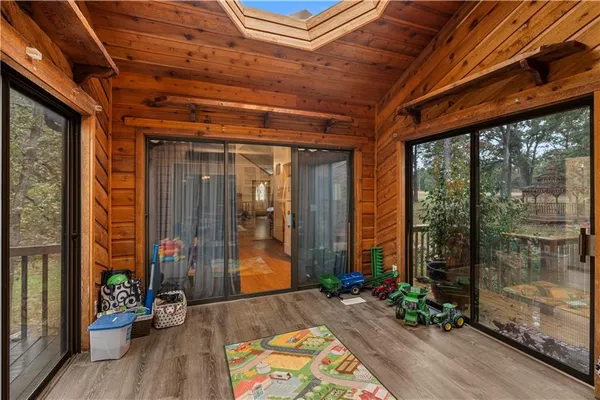 $850,000 | 23529 East Overland Road, Nevada, MO 64772