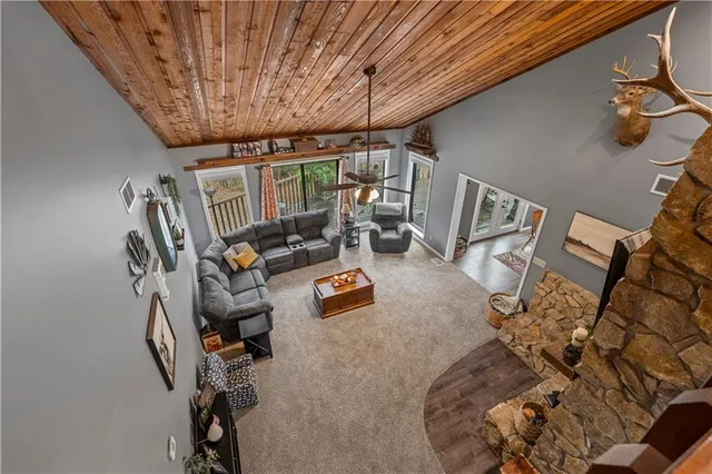 $875,000 | 23529 East Overland Road, Nevada, MO 64772