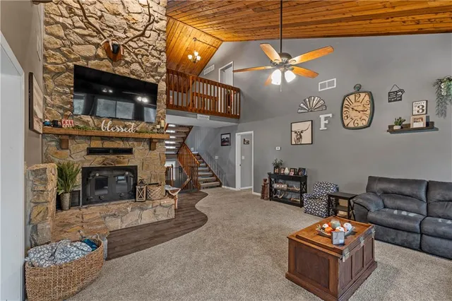 $875,000 | 23529 East Overland Road, Nevada, MO 64772