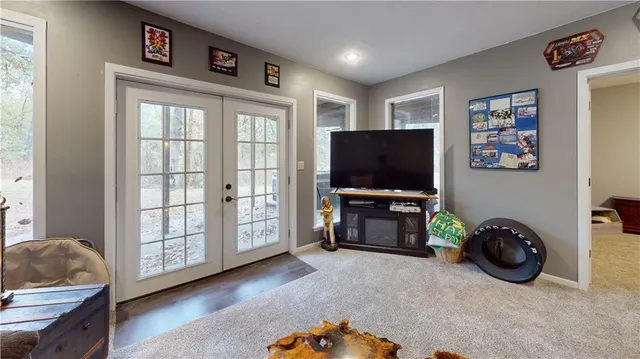 $875,000 | 23529 East Overland Road, Nevada, MO 64772