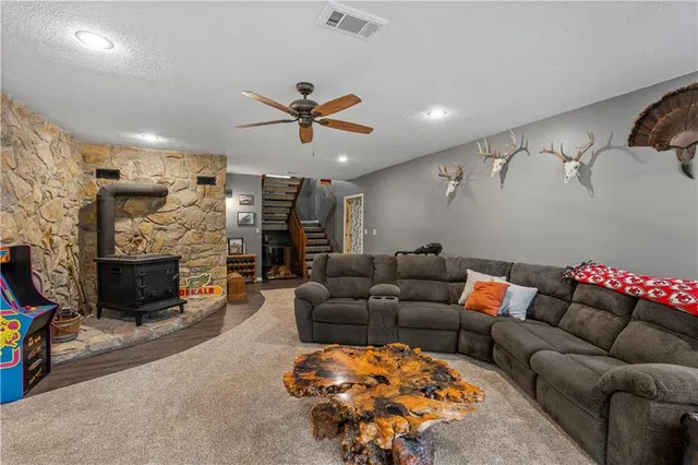 $875,000 | 23529 East Overland Road, Nevada, MO 64772