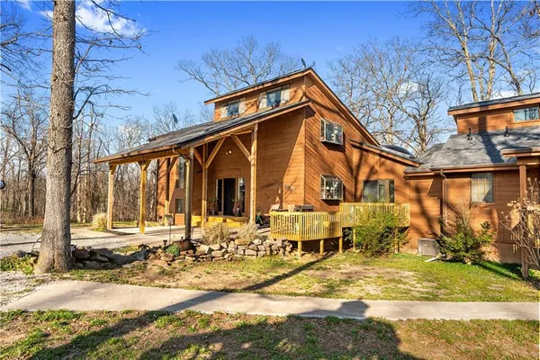 $850,000 | 23529 East Overland Road, Nevada, MO 64772