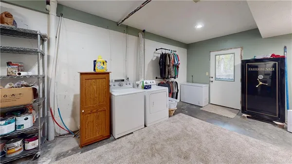 $850,000 | 23529 East Overland Road, Nevada, MO 64772