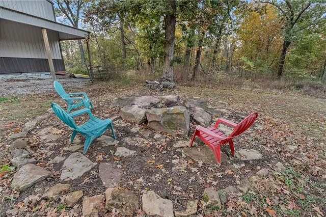 $875,000 | 23529 East Overland Road, Nevada, MO 64772