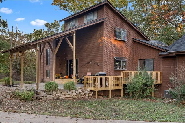 $875,000 | 23529 East Overland Road, Nevada, MO 64772