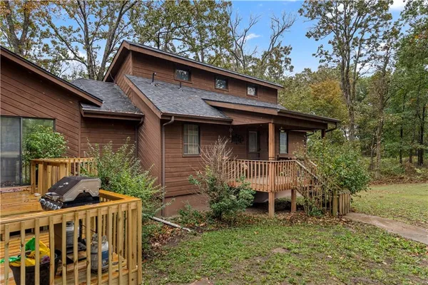 $850,000 | 23529 East Overland Road, Nevada, MO 64772