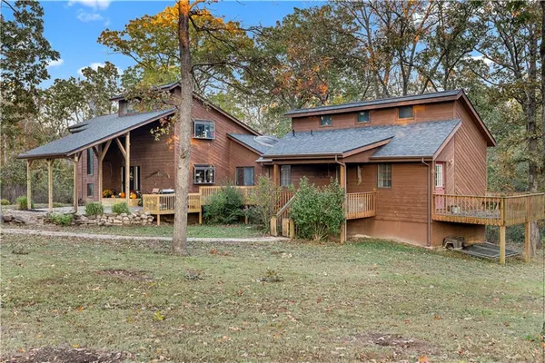 $850,000 | 23529 East Overland Road, Nevada, MO 64772