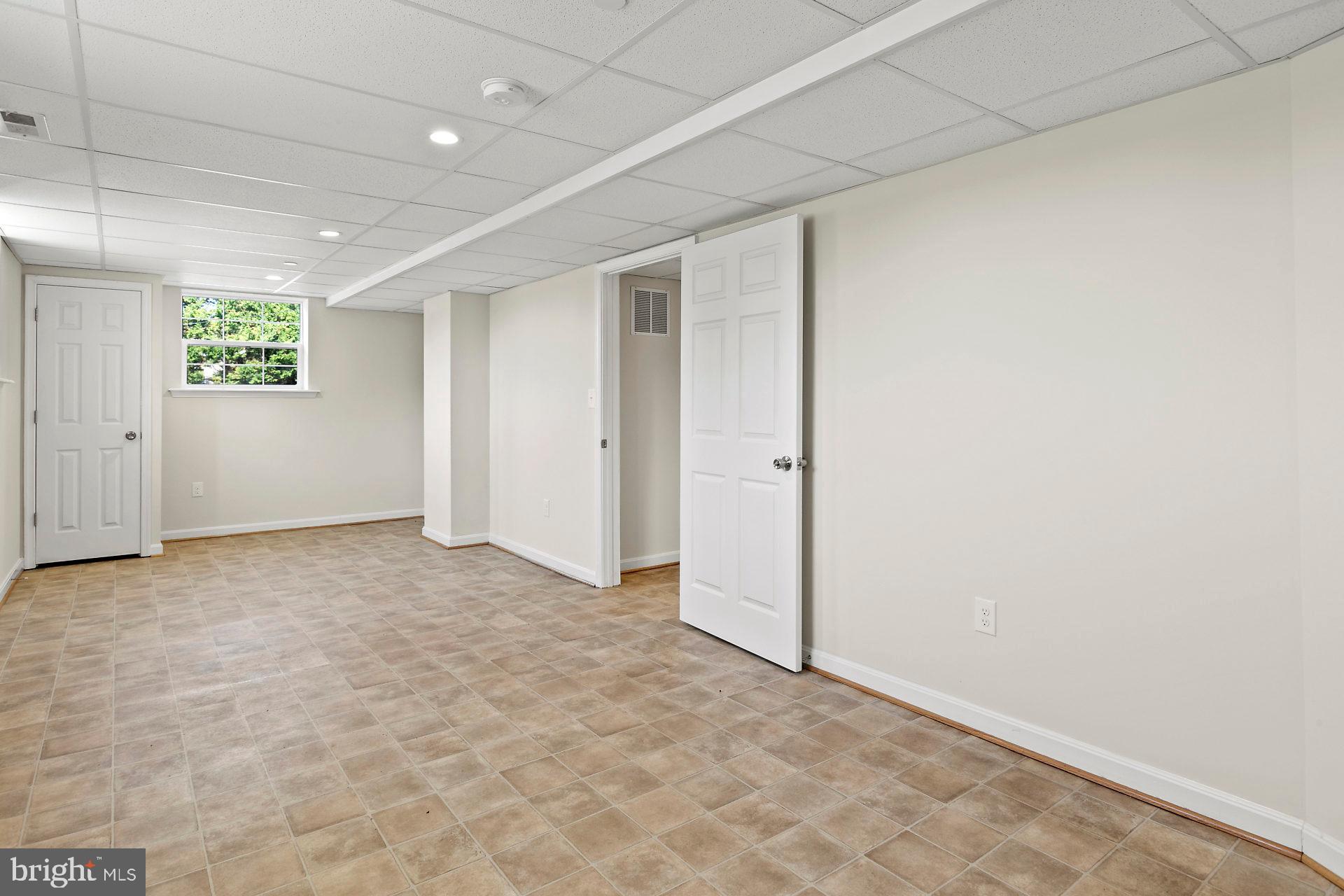 6085 Huntingtown Road Huntingtown, MD 20639 - Photo 32 of 36