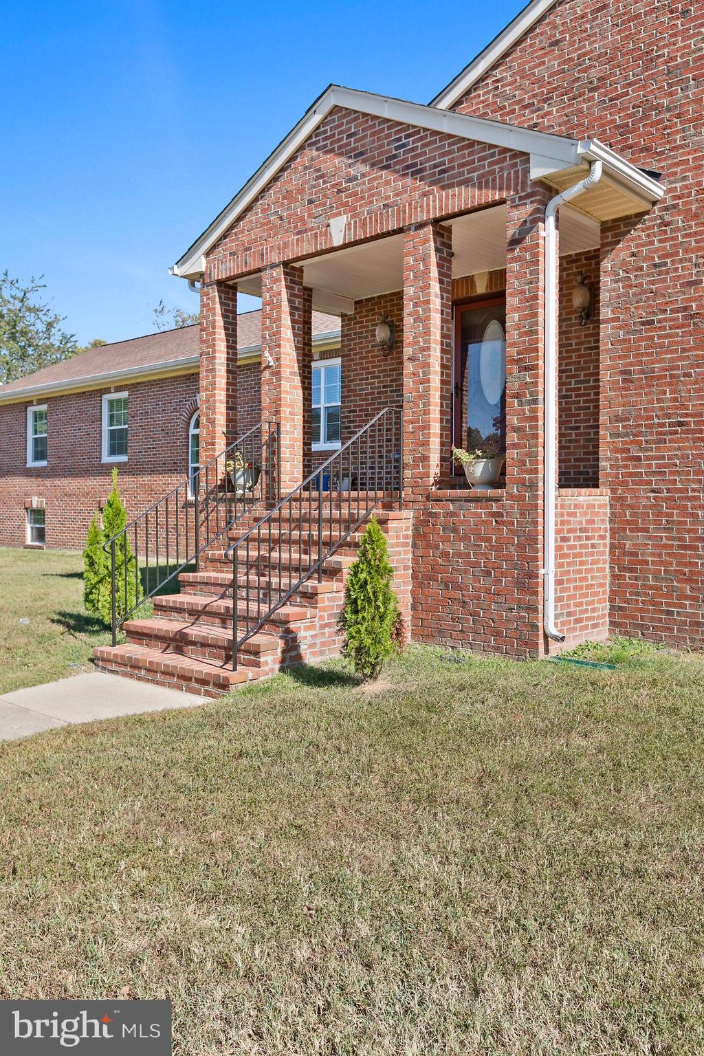 6085 Huntingtown Road Huntingtown, MD 20639 - Photo 5 of 36