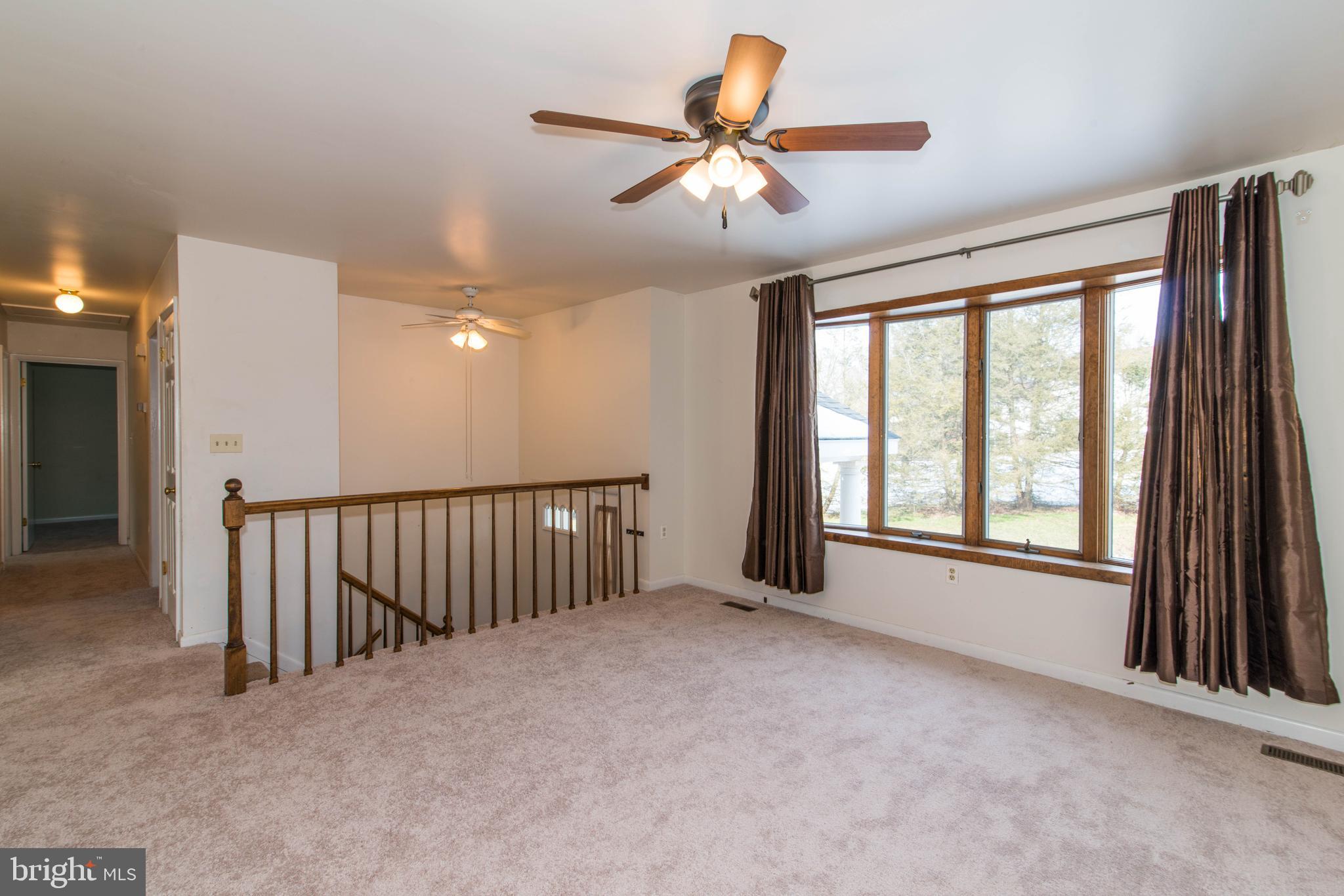 477 Streaker Road Sykesville, MD 21784 - Photo 13 of 48 Living Room