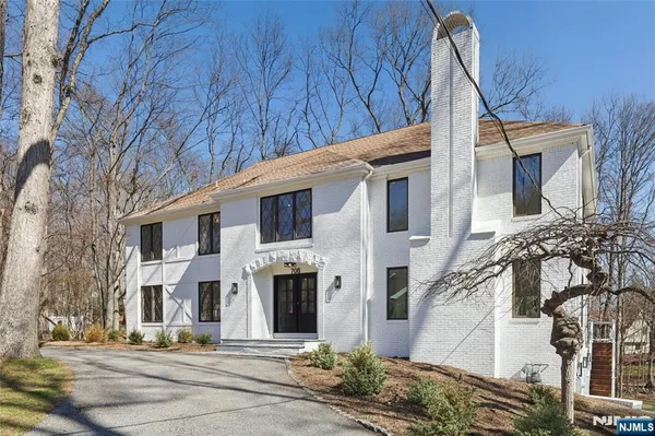 $1,599,000 | 708 Windswept Lane, Franklin Lakes, NJ 07417