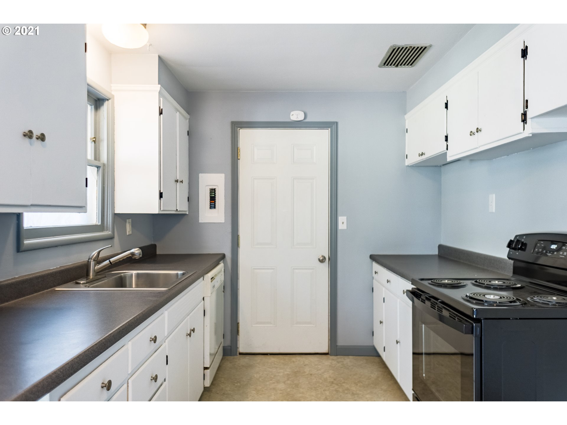 857 Archie Street Eugene, OR 97402 - Photo 7 of 19 Gallery Image 7