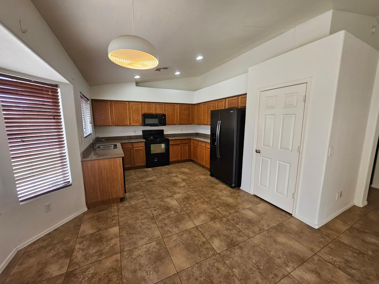 2193 East Brooks Street Gilbert, AZ 85296 - Photo 3 of 19 Photo #3