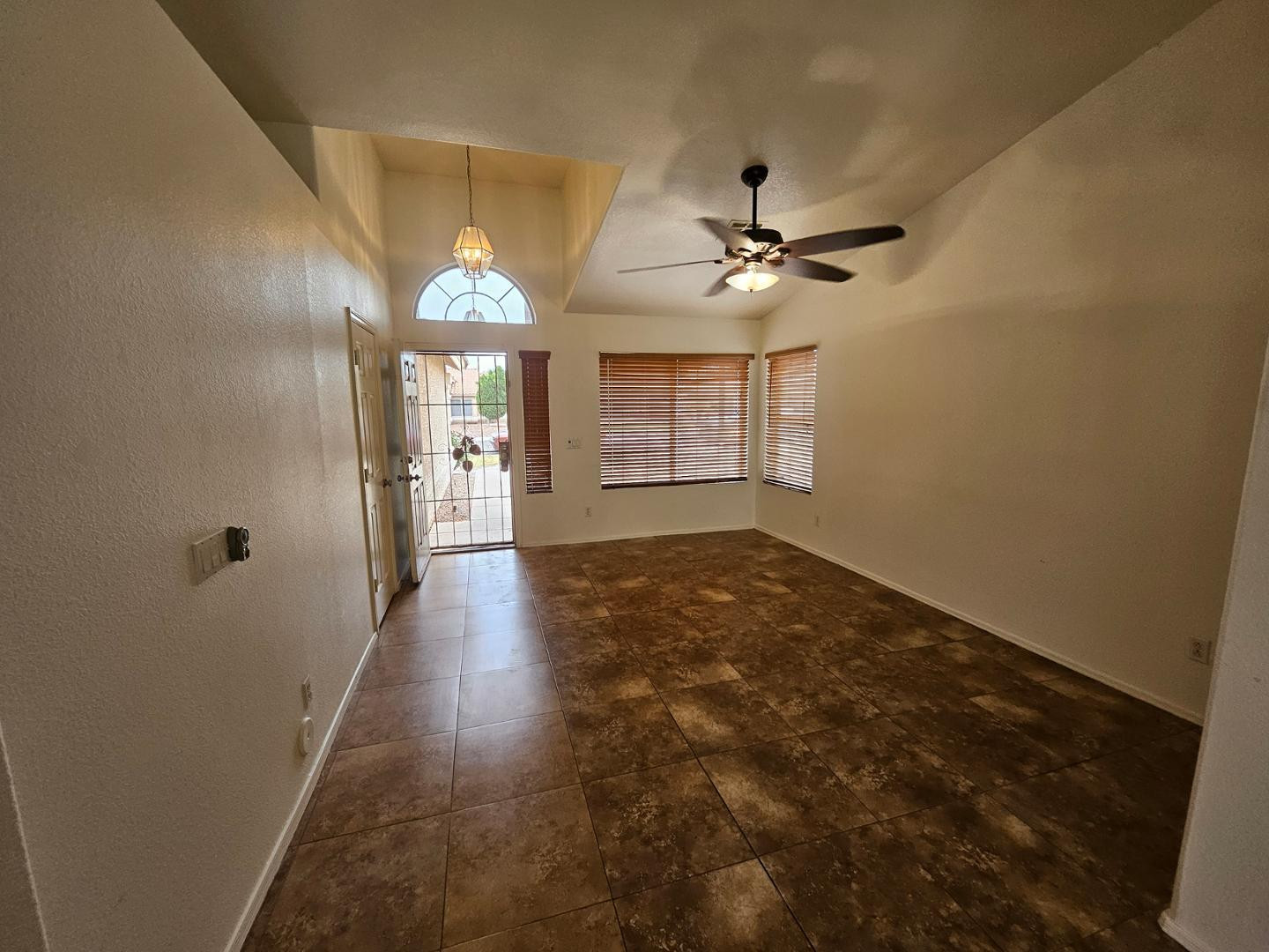 2193 East Brooks Street Gilbert, AZ 85296 - Photo 7 of 19 Photo #7