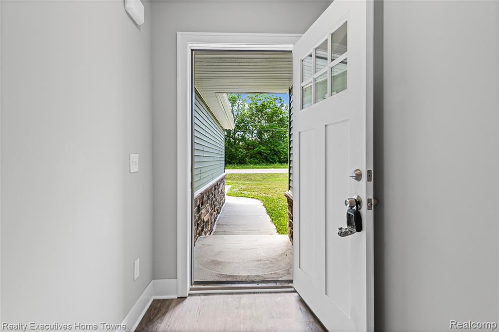 4429 River Road East China, MI 48054 - Photo 9 of 35