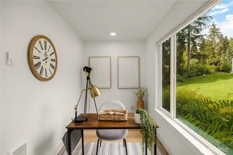 $1,395,000 | 21604 78th Avenue Southeast, Woodinville, WA 98072