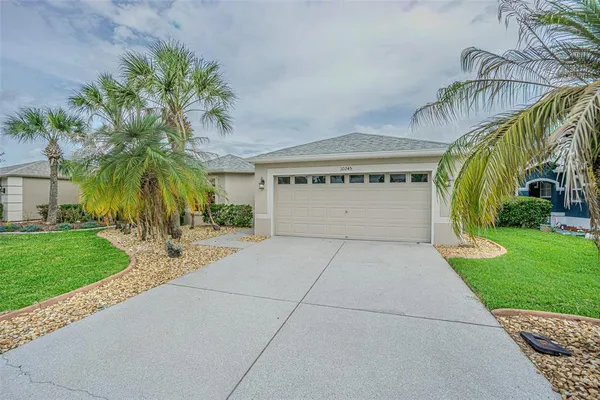 $299,900 | 10245 Buncombe Way, San Antonio, FL 33576