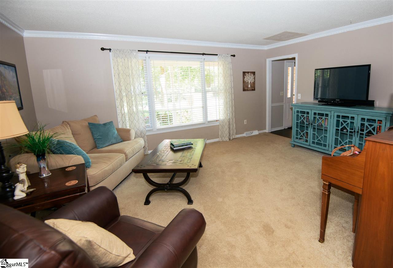 100 Devenger Pointe Greer, SC 29650 - Photo 11 of 32 Gallery Image 11