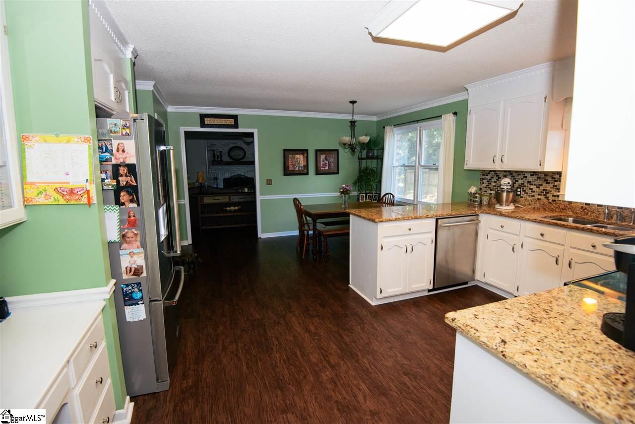 100 Devenger Pointe Greer, SC 29650 - Photo 13 of 32 Gallery Image 13