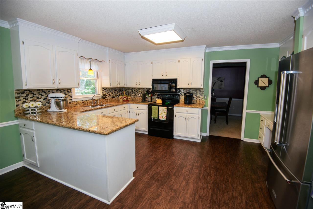 100 Devenger Pointe Greer, SC 29650 - Photo 14 of 32 Gallery Image 14