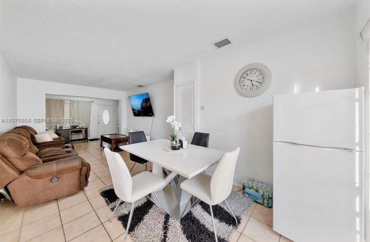 5300 Southwest 6th Street Miami, FL 33134 - Photo 14 of 20 Photo 14