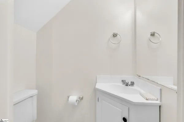 $134,500 | 2530 East North Street, Unit 11B, Greenville, SC 29615