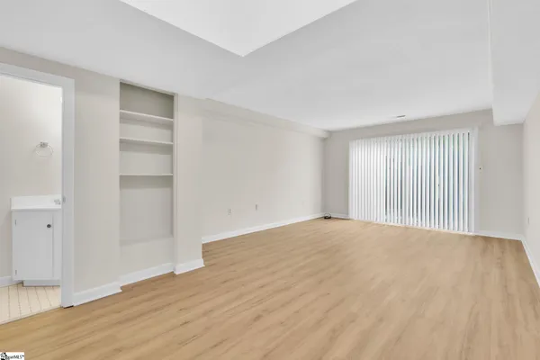 $134,500 | 2530 East North Street, Unit 11B, Greenville, SC 29615