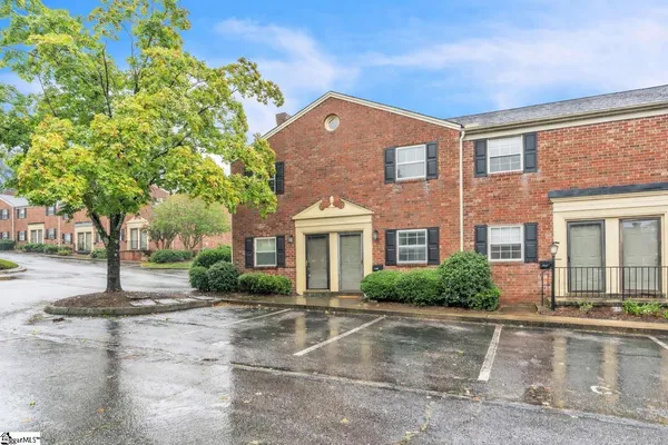 $134,500 | 2530 East North Street, Unit 11B, Greenville, SC 29615