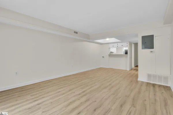 $134,500 | 2530 East North Street, Unit 11B, Greenville, SC 29615