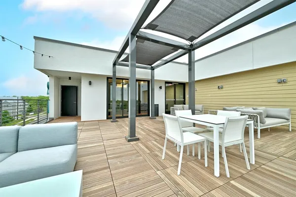 $300,000 | 4801 Springdale Road, Unit 2010, Austin, TX 78723