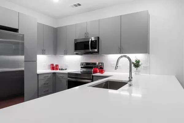 $300,000 | 4801 Springdale Road, Unit 2010, Austin, TX 78723