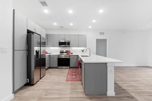 $300,000 | 4801 Springdale Road, Unit 2010, Austin, TX 78723