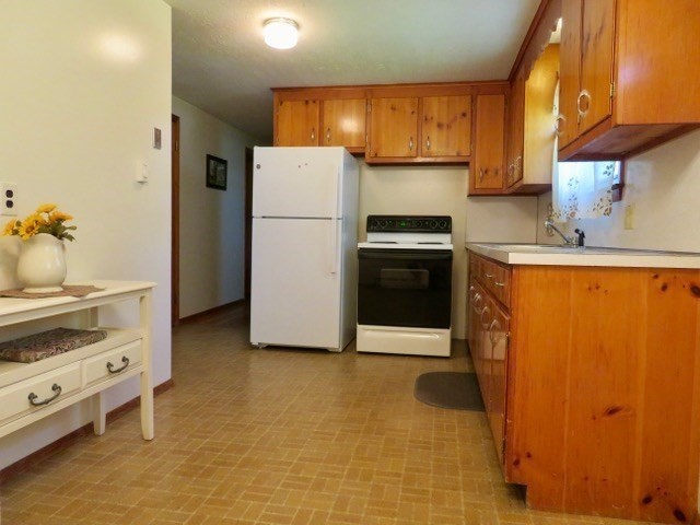 580 New Ludlow Road Chicopee, MA 01020 - Photo 10 of 36 Gallery Image 10