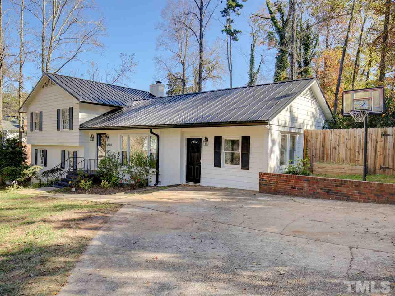 5608 Laniel Court Raleigh, NC 27612 - Photo 2 of 30